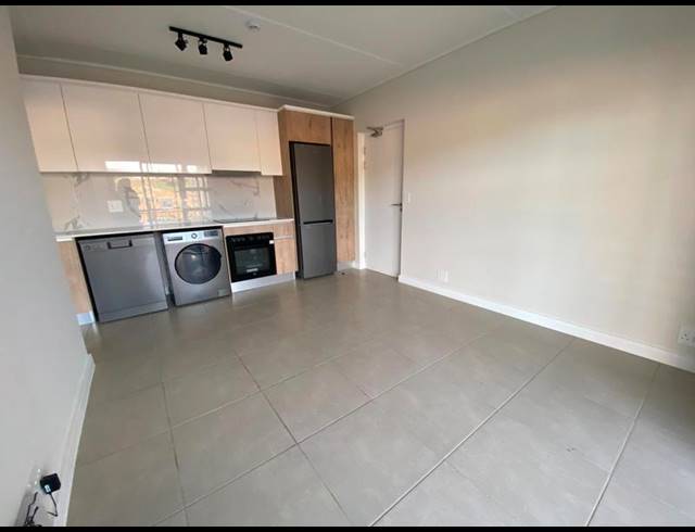 1 BEDROOM PROPERTY TO RENT IN RICHWOOD